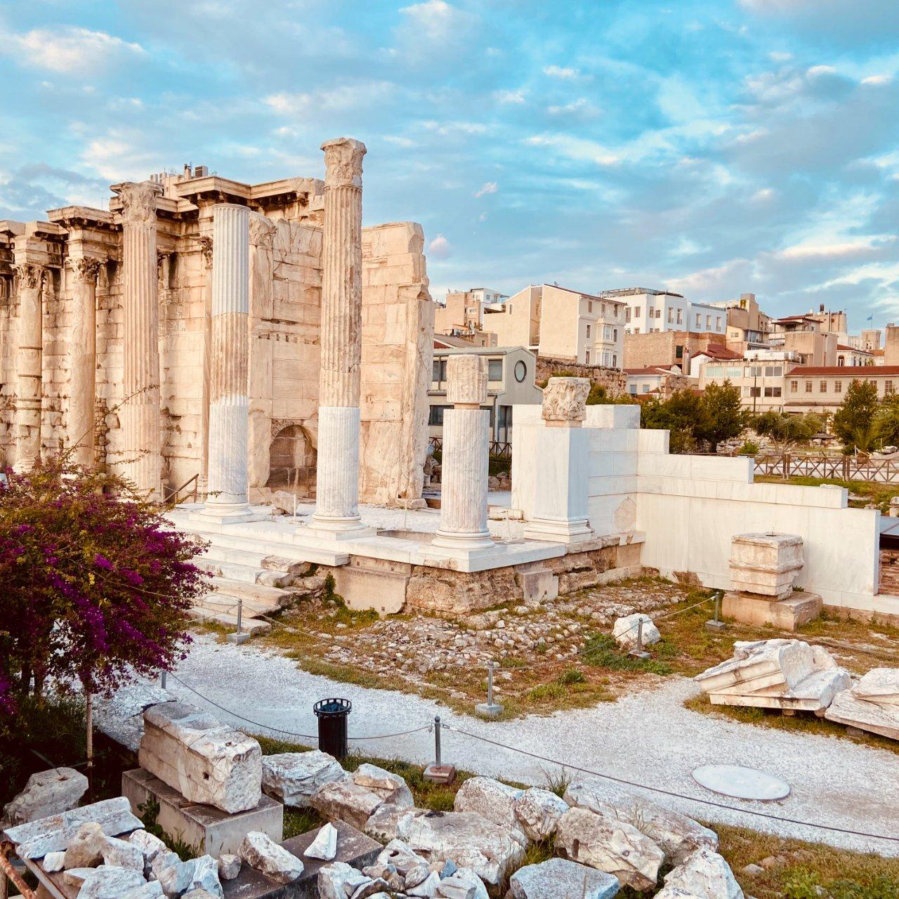 Plaka and Monastiraki Tour in spanish — Athens, Greece (photo 3)