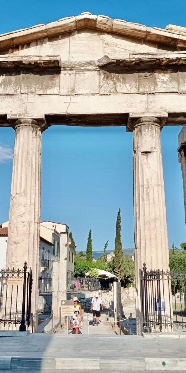 Plaka and Monastiraki Tour in spanish — Athens, Greece (photo 5)