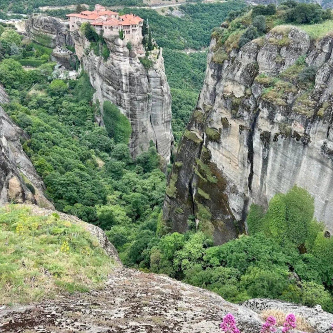 Immersive 5 hours Private Guided Tour at Meteora (Morning,Afternoon or Sunset) — Kalabaka, Greece (photo 2)