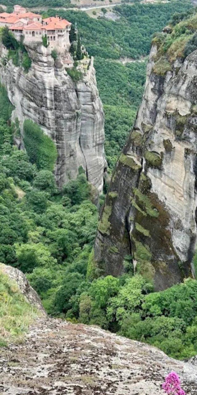 Immersive 5 hours Private Guided Tour at Meteora (Morning,Afternoon or Sunset) — Kalabaka, Greece (photo 2)