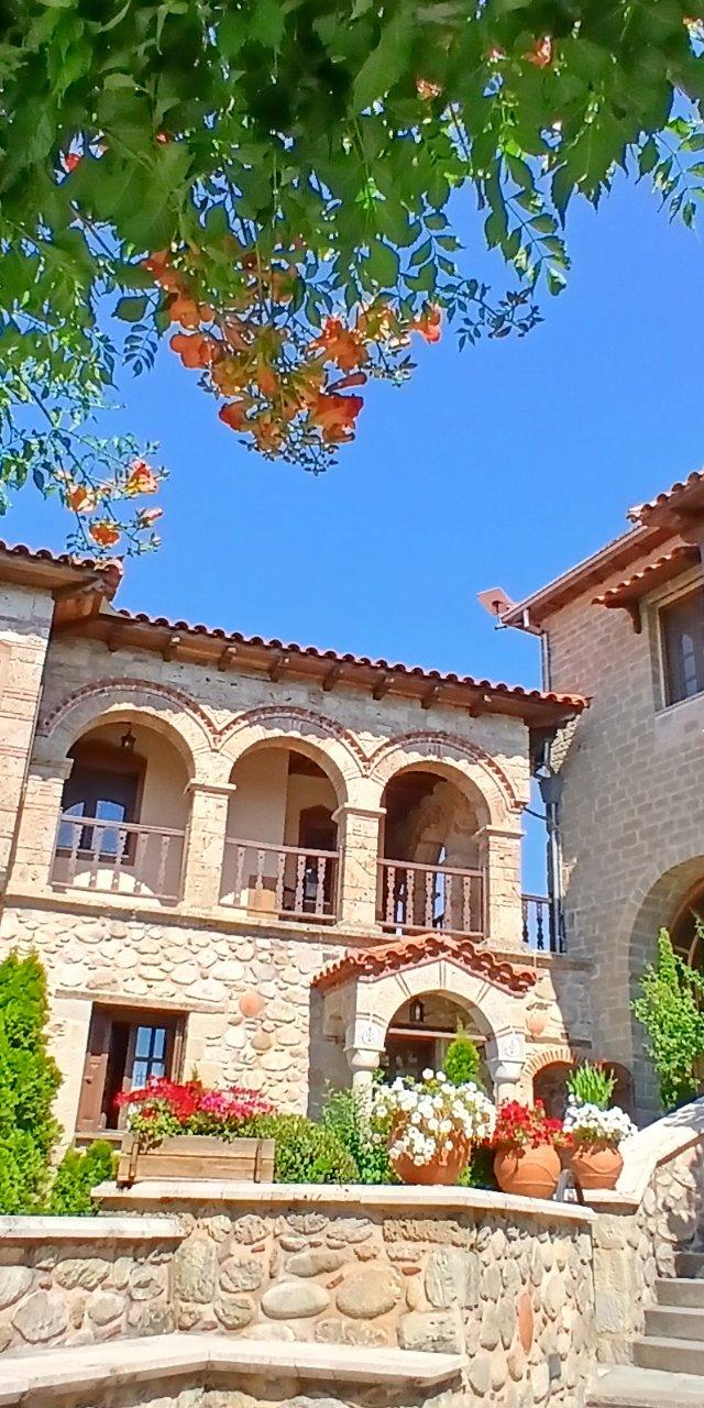 Immersive 5 hours Private Guided Tour at Meteora (Morning,Afternoon or Sunset) — Kalabaka, Greece (photo 5)