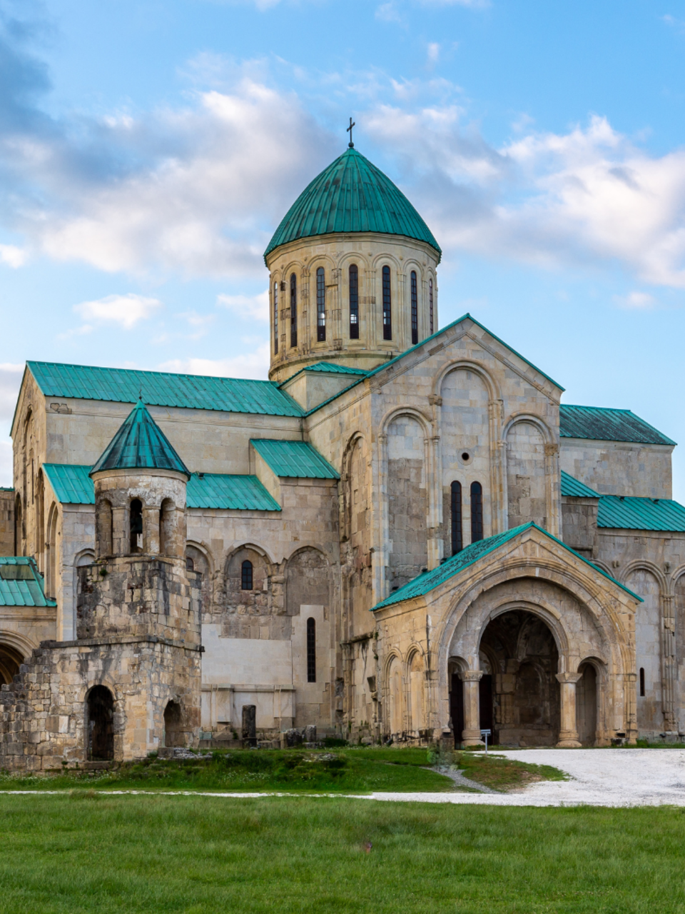 Kutaisi Temples & Sataplia Tour — cultural tour in Kutaisi, Georgia