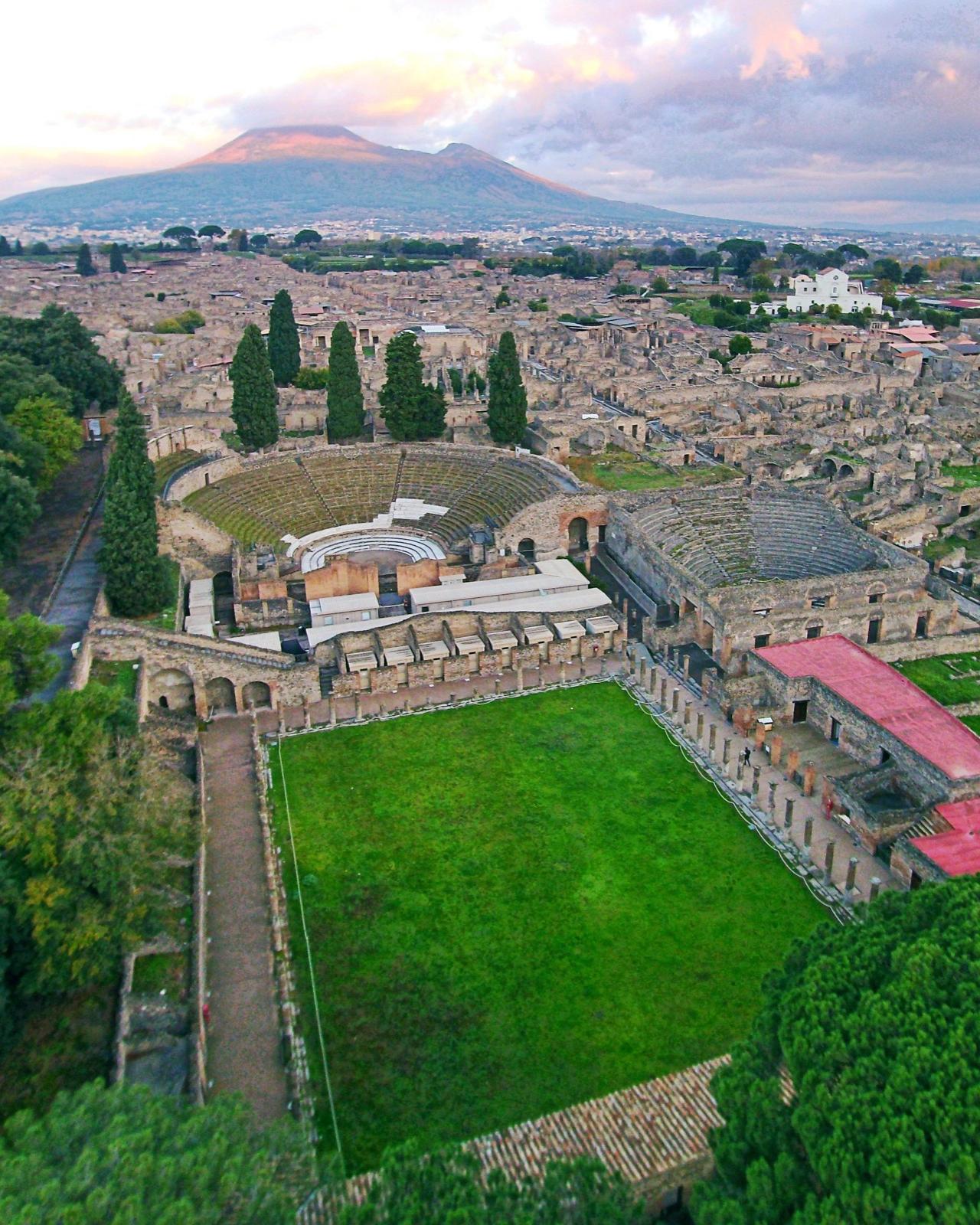 Pompeii & Herculaneum Guided Tour — photo 2