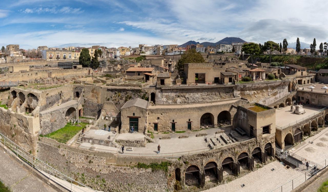 Pompeii & Herculaneum Guided Tour — photo 4