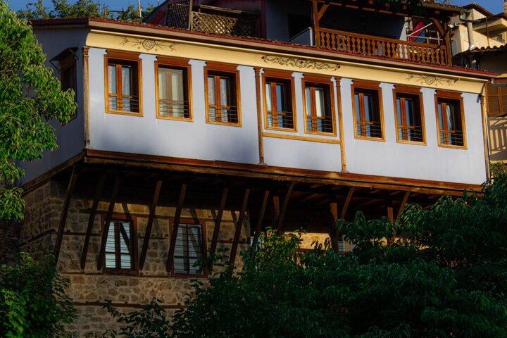 Private Vergina Tour: Royal Tombs, Alexander's Legacy & Monastery — Veria, Greece (photo 3)