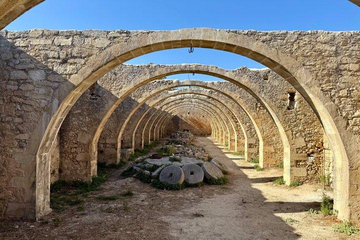Private VIP Tour: Elafonissi & Chania Old Town from Heraklion Active Day Tour Or Activity Date And Time — Chania, Greece (photo 7)